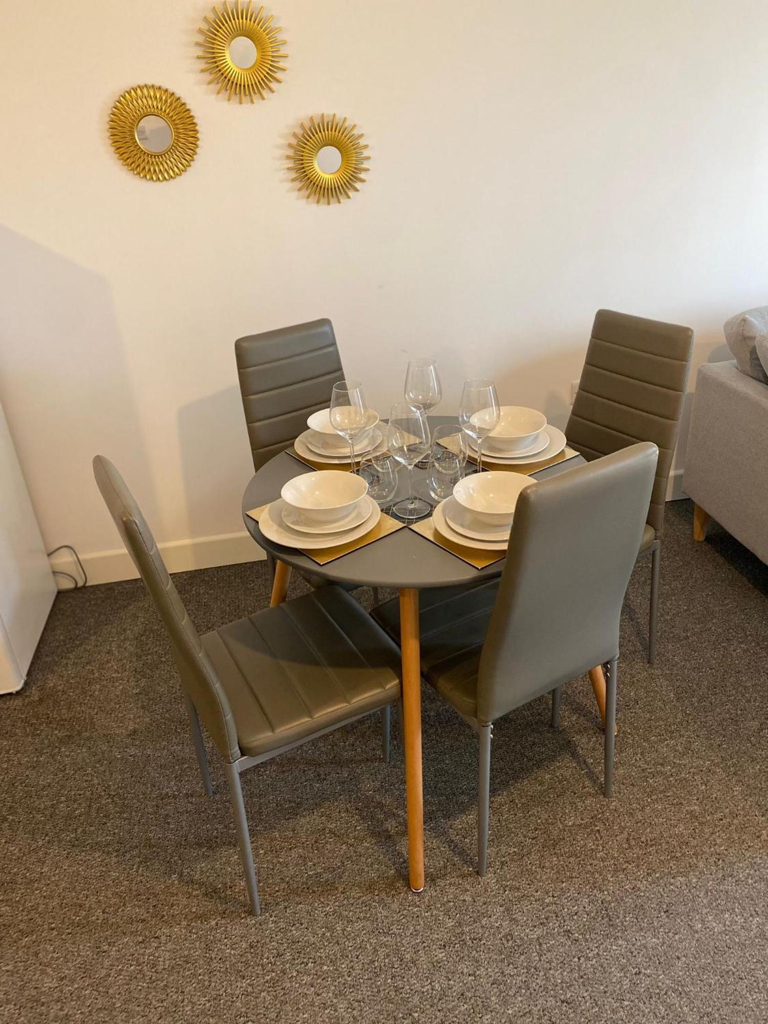 Livestay-New Private Apartment Building Minutes From Heathrow スラウ エクステリア 写真